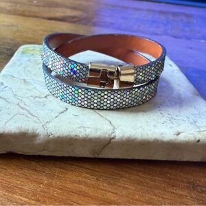 Leighelena Silver Glitter T-Bar Wrap Leather Bracelet